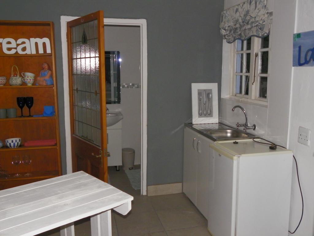 Blue'S Guest House - East London Bonza Bay מראה חיצוני תמונה