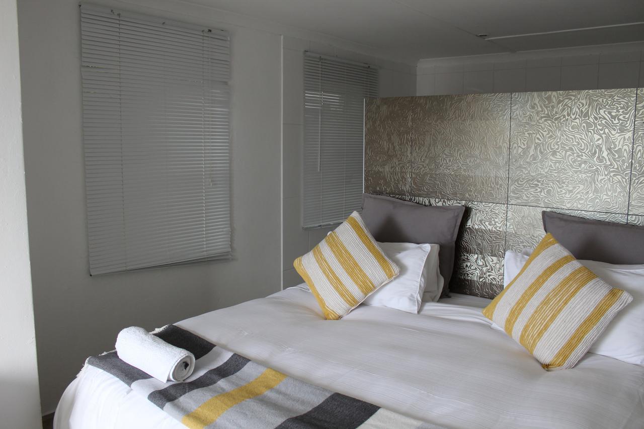 Blue'S Guest House - East London Bonza Bay מראה חיצוני תמונה