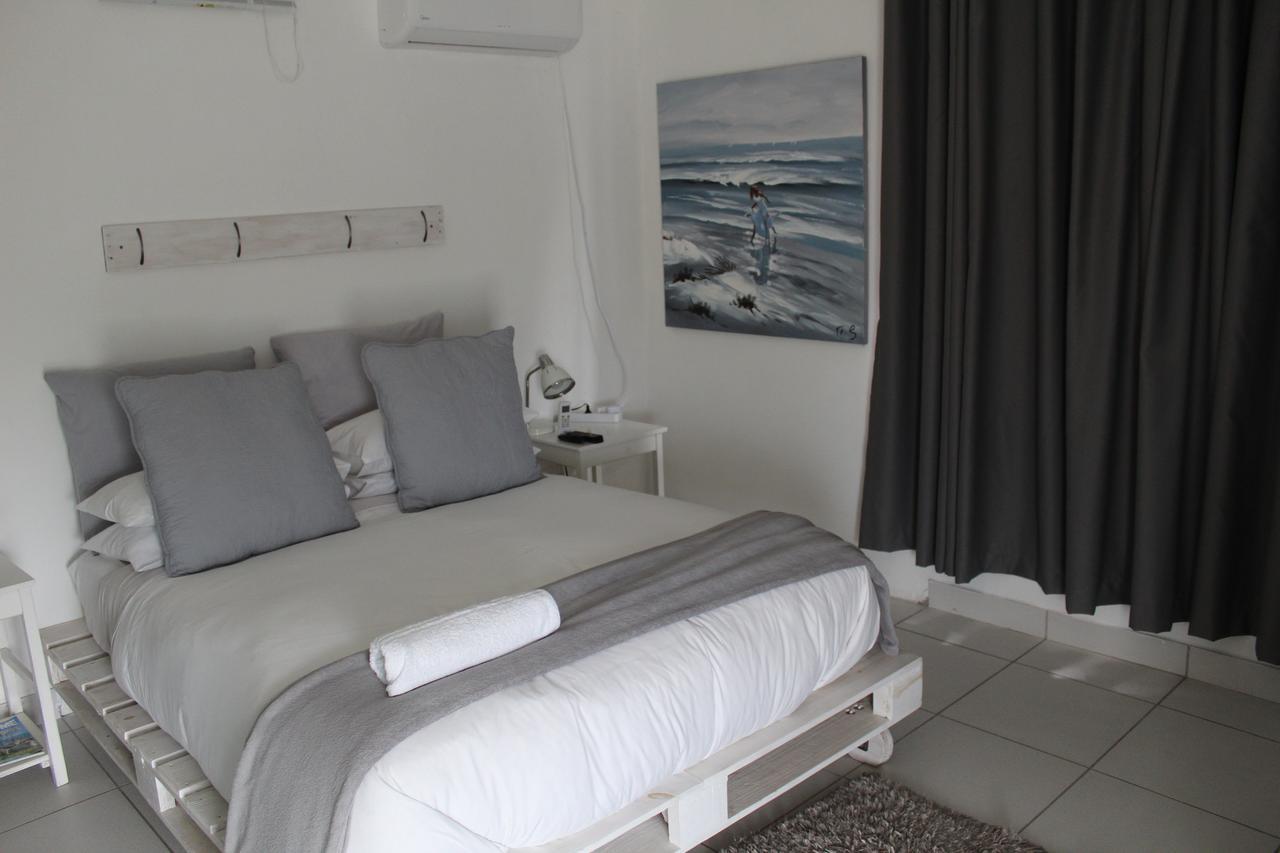Blue'S Guest House - East London Bonza Bay מראה חיצוני תמונה