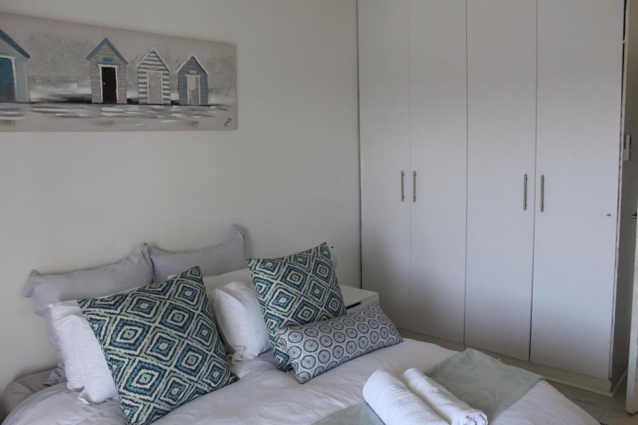 Blue'S Guest House - East London Bonza Bay מראה חיצוני תמונה